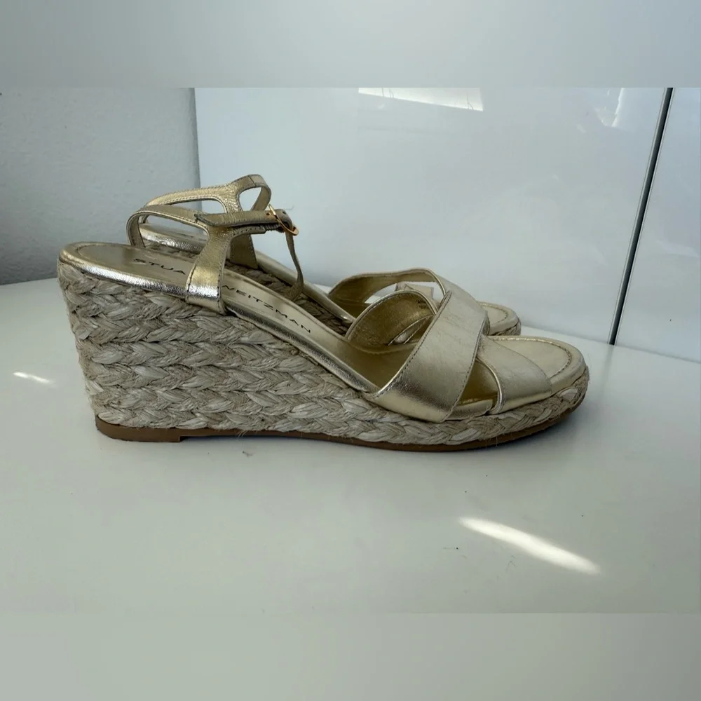 Stuart Weitzman Gold Wedge Sandals size 7.5 - Picture 5 of 9